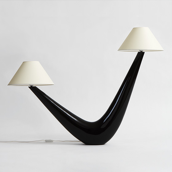 lampe boomerang noire